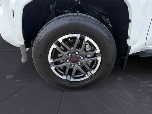 Used 2024 Toyota Tacoma TRD Sport image 14