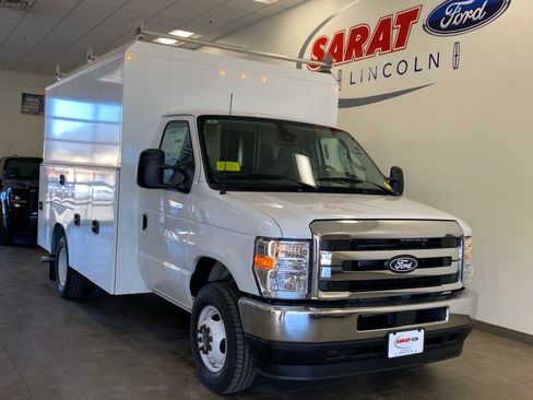 New 2027 Ford E-350 and Econoline 350 Super Duty w/ Power Equipment Group image 2