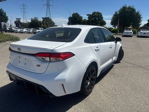 Used 2024 Toyota Corolla SE w/ SE Premium Package FWD image 7