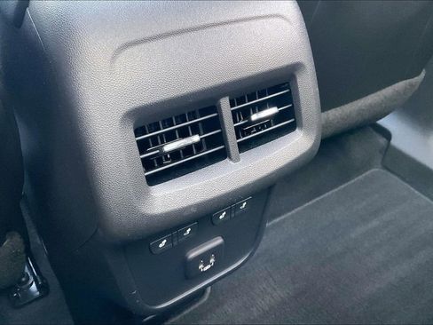 Used 2021 Chevrolet Equinox Premier image 33