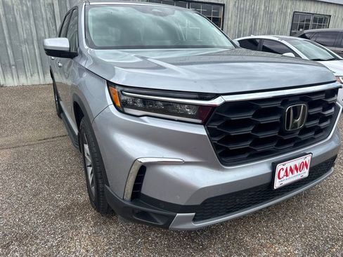 Used 2023 Honda Pilot EX-L image 2