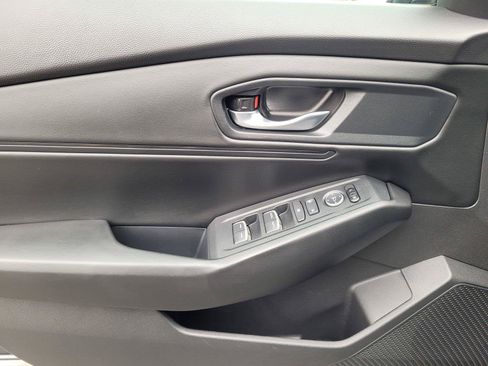 Used 2023 Honda Accord EX image 24