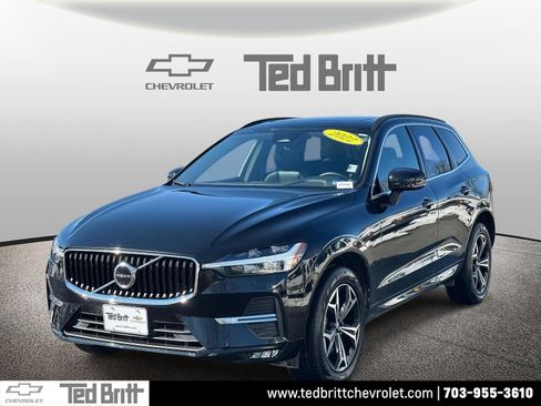 Used 2022 Volvo XC60 B5 Momentum w/ Climate Package image 1