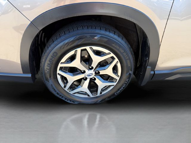 Used 2023 Subaru Forester Premium AWD/4WD image 27