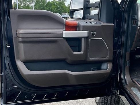 Used 2021 Ford F250 King Ranch w/ King Ranch Ultimate Package AWD/4WD image 21