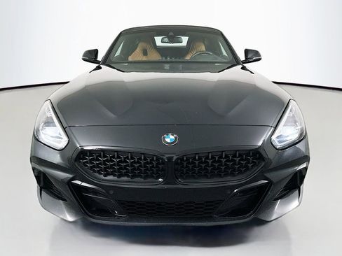 Used 2021 BMW Z4 M40i RWD image 2