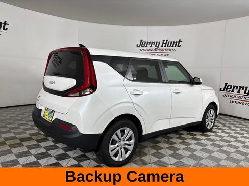Used 2022 Kia Soul LX FWD image 6