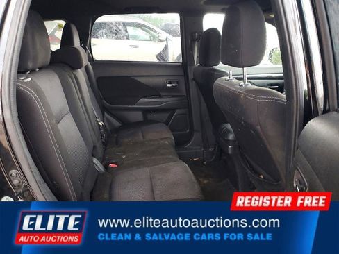 Used 2018 Mitsubishi Outlander LE AWD/4WD image 21