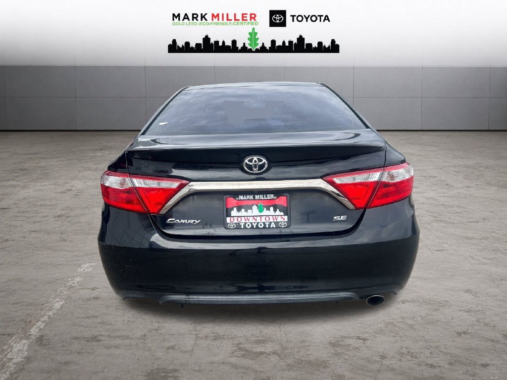 Used 2017 Toyota Camry SE FWD image 4