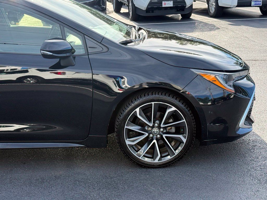 Used 2019 Toyota Corolla XSE FWD image 10
