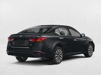 Used 2025 Nissan Altima 2.5 SV FWD video 2
