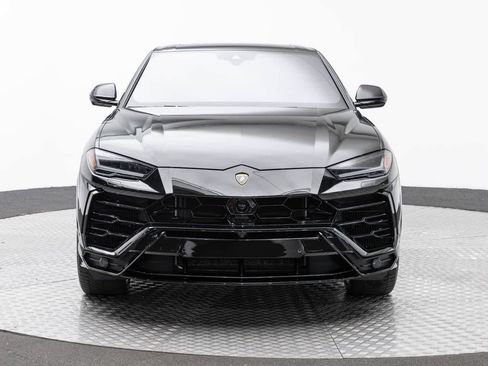 Used 2022 Lamborghini Urus AWD/4WD image 6