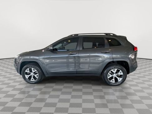 Used 2016 Jeep Cherokee Trailhawk w/ Comfort/Convenience Group AWD/4WD image 6