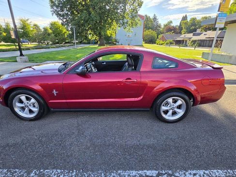 Used 2007 Ford Mustang Premium RWD image 10