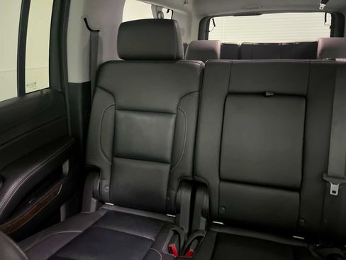 Used 2018 Chevrolet Suburban LT w/ LT Signature Package AWD/4WD image 12