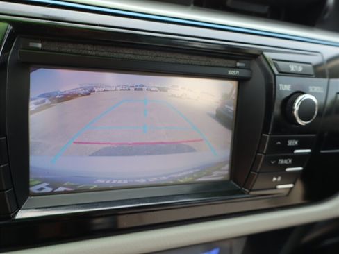 Used 2016 Toyota Corolla LE FWD image 25