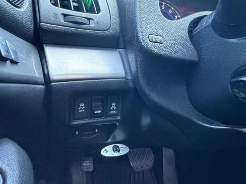 Used 2013 INFINITI G37 x w/ Premium Pkg image 11