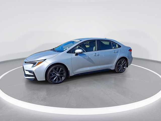Used 2026 Toyota Corolla SE AWD/4WD image 4