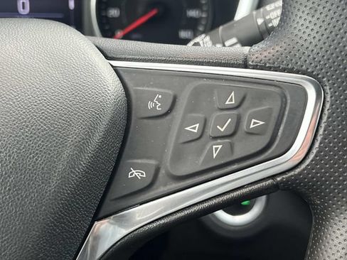Used 2019 Chevrolet Equinox LT FWD image 25