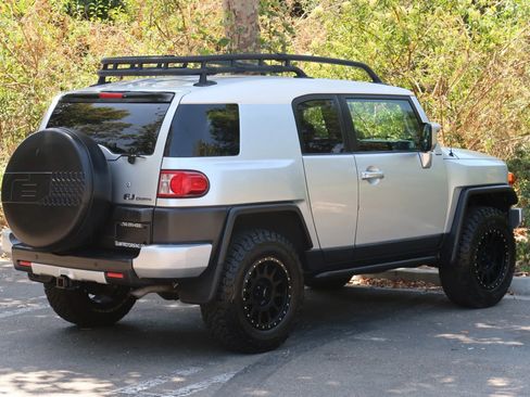 Used 2007 Toyota FJ Cruiser 4WD image 14