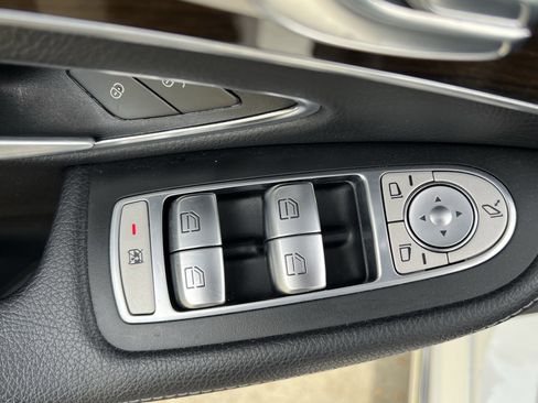 Certified 2018 Mercedes-Benz C 300 4MATIC Sedan image 15