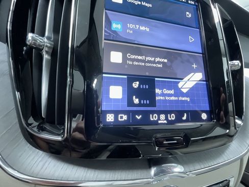 New 2025 Volvo XC60 B5 Plus w/ Protection Package Premier image 9