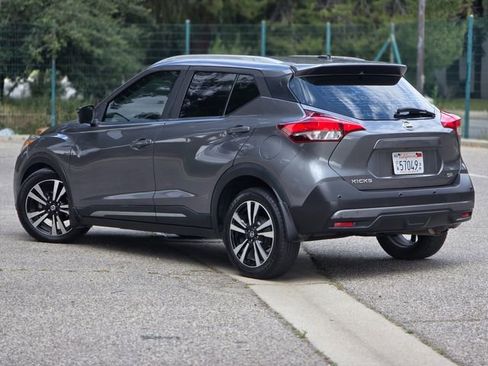 Used 2020 Nissan Kicks SR w/ SR Premium Package FWD image 15