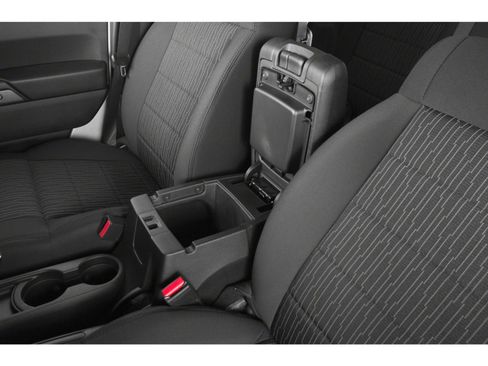 Used 2018 Jeep Wrangler Unlimited Sport S image 11