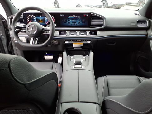New 2026 Mercedes-Benz GLS 450 4MATIC image 27