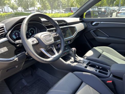 Certified 2025 Audi Q3 2.0T Premium w/ Convenience Package AWD/4WD image 17