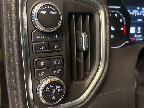 Used 2022 GMC Sierra 1500 Denali w/ Denali Premium Package image 12