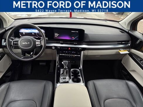 Used 2024 Kia Carnival SX Prestige image 15