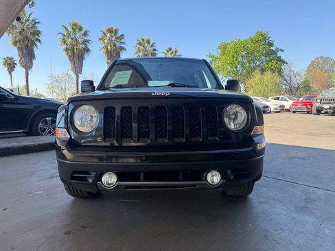 Used 2016 Jeep Patriot High Altitude image 27