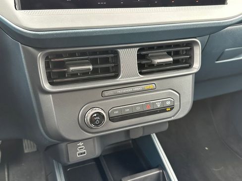 New 2025 Ford Maverick XL FWD image 30