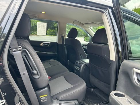 Used 2020 Nissan Pathfinder S FWD image 48