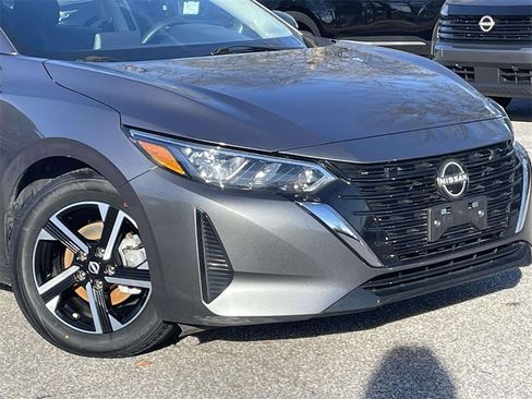 Used 2024 Nissan Sentra SV image 9