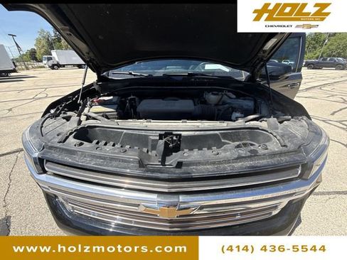 Certified 2022 Chevrolet Suburban High Country w/ Premium Package AWD/4WD image 30