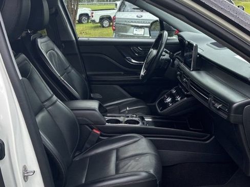 Used 2021 Lincoln Corsair FWD w/ Premium Package image 8