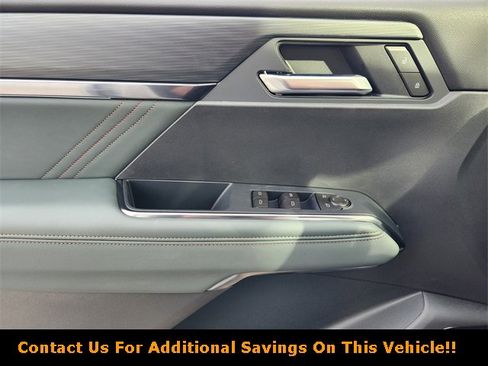 New 2026 GMC Acadia AT4 w/ Luxury Package image 17