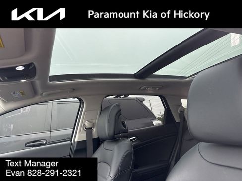 Used 2025 Kia Sportage SX AWD/4WD image 7