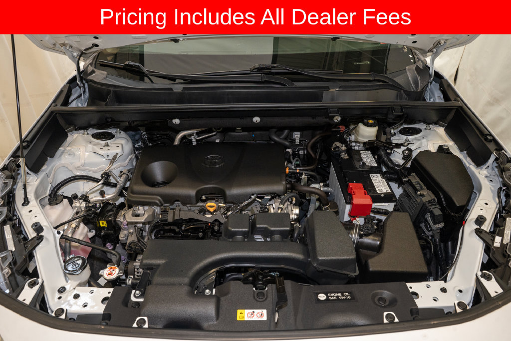 Used 2022 Toyota RAV4 XLE FWD image 18