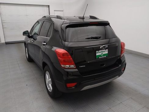Used 2020 Chevrolet Trax LT w/ LT Convenience Package FWD image 5