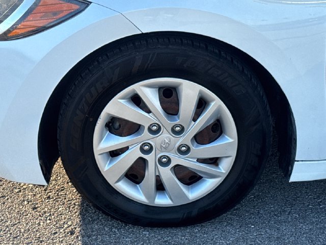 Used 2018 Hyundai Elantra SE FWD image 27