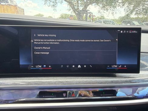 Used 2025 BMW 740i RWD image 12
