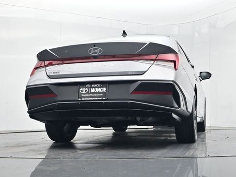 Used 2025 Hyundai Elantra SEL FWD image 48