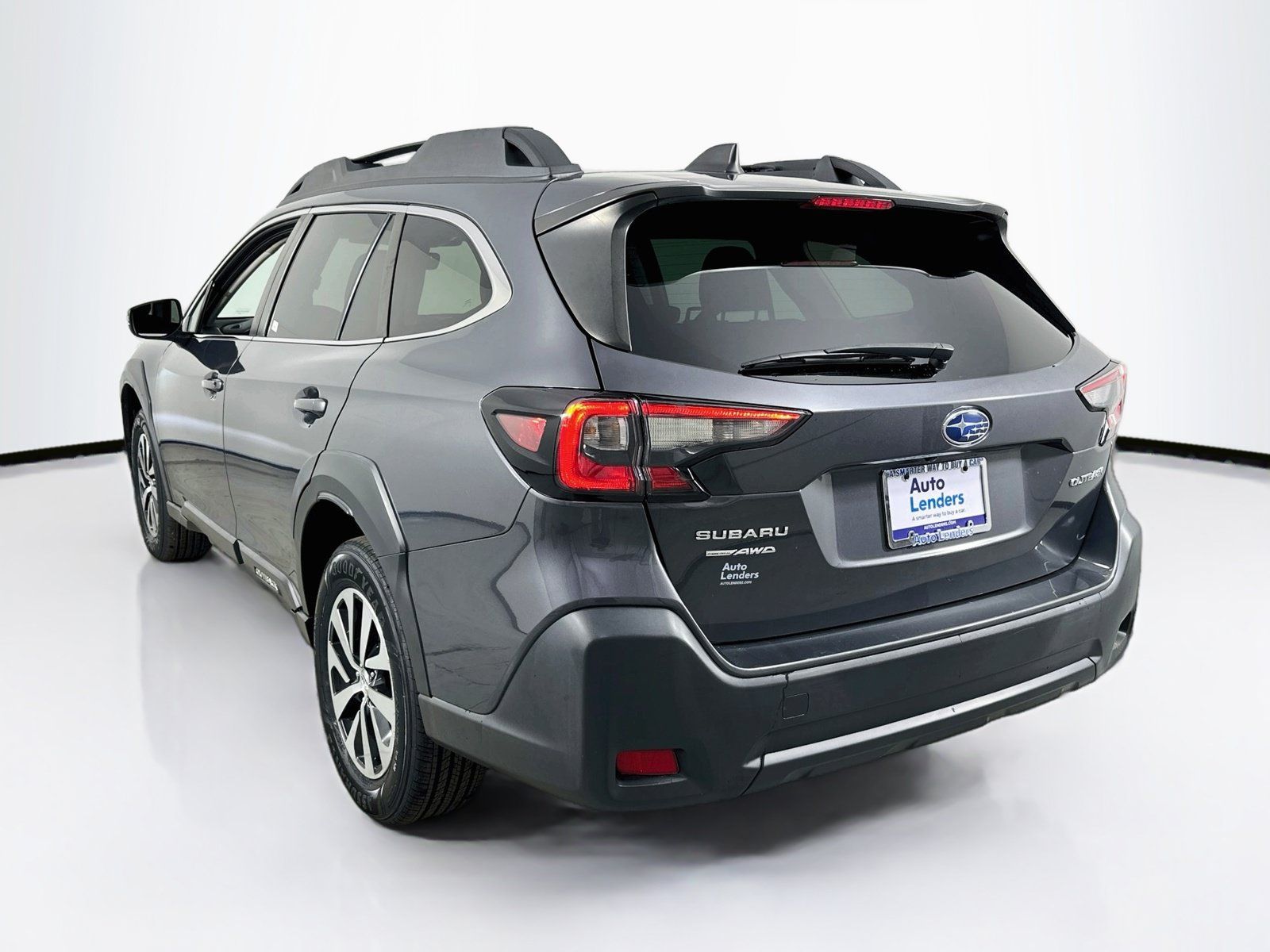 Used 2024 Subaru Outback Premium AWD/4WD image 7