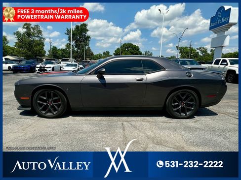 Used 2022 Dodge Challenger R/T w/ Blacktop Package RWD image 4