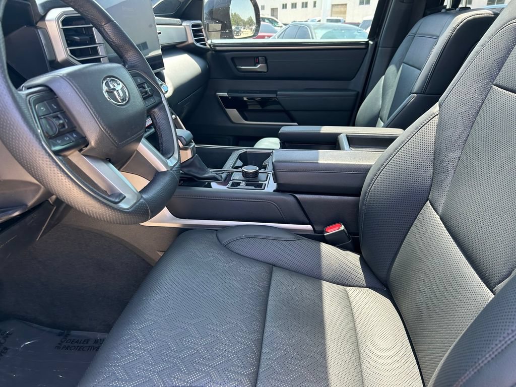 Used 2025 Toyota Tundra Limited AWD/4WD image 11