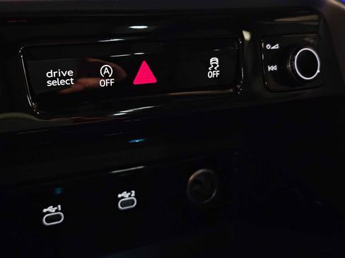 Certified 2025 Audi Q5 Premium Plus w/ Premium Plus image 31