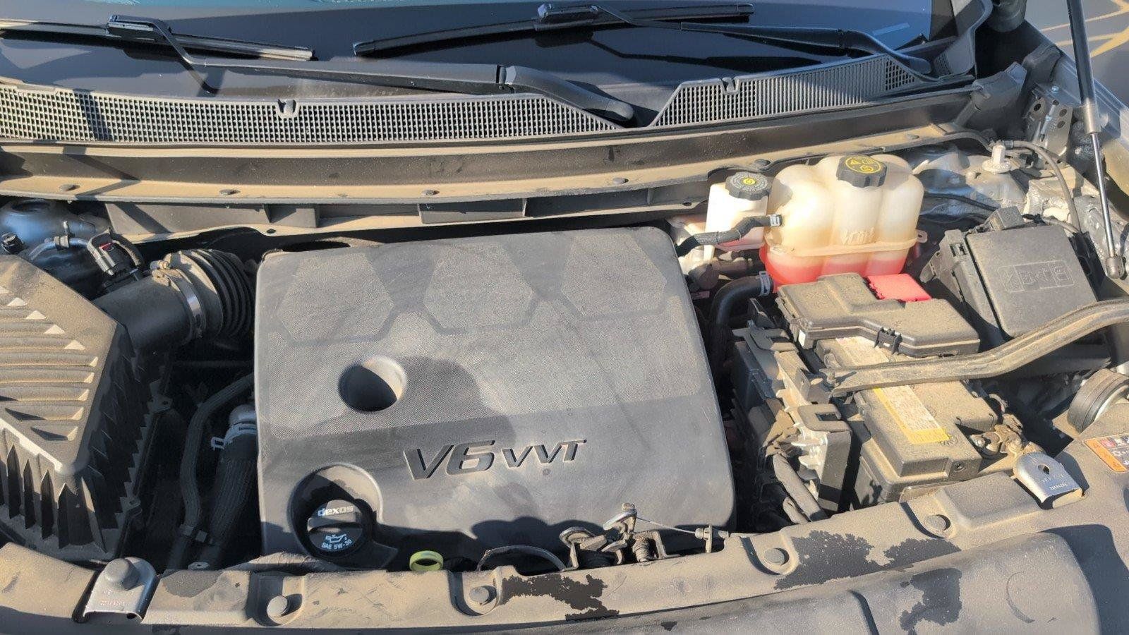 Used 2023 Chevrolet Traverse LT FWD image 14